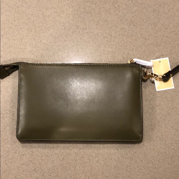 Michael Kors Medium Gusset Wristlet - Picture 4 of 5